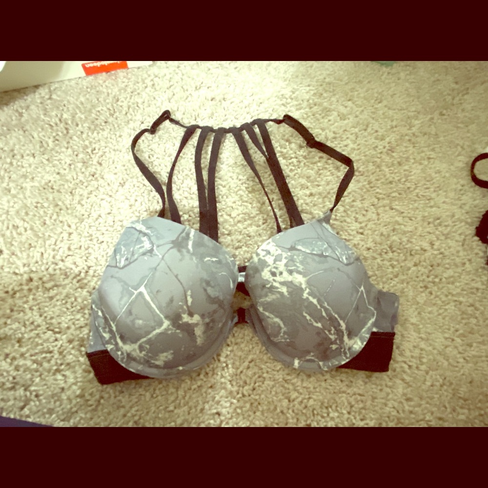 36B wear everywhere pink bra